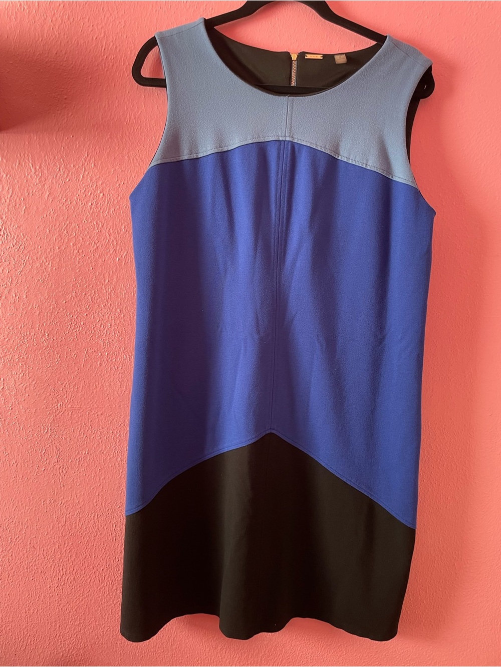 Tahari Blue, Light Blue and Black Sleeveless Colorblock Shift Dress